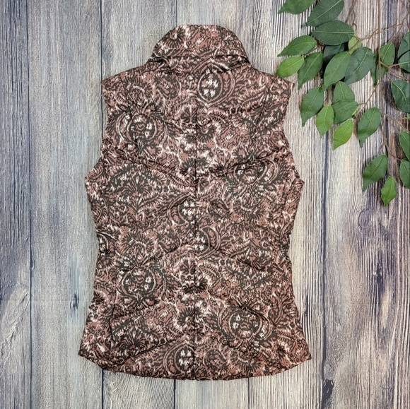 Patagonia Goose Down Floral Puffer Vest - Picture 6 of 11